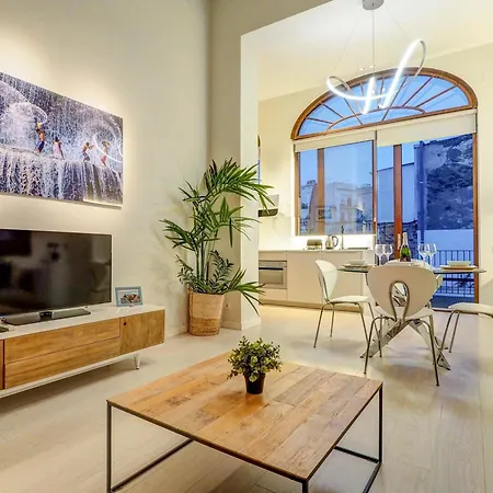 En Vogue By Hello Homes Apartment