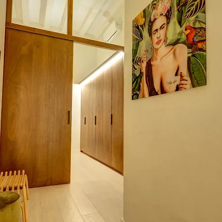 En Vogue By Hello Homes Apartment *