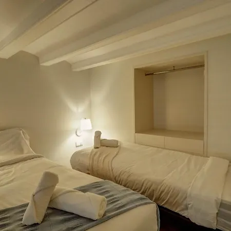 En Vogue By Hello Homes Apartment *
